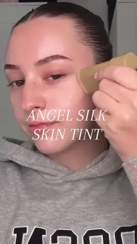 Applies so smoothly!! Love the glow that it gives! #skintint #makeup #viralmakeup #viral #trending 