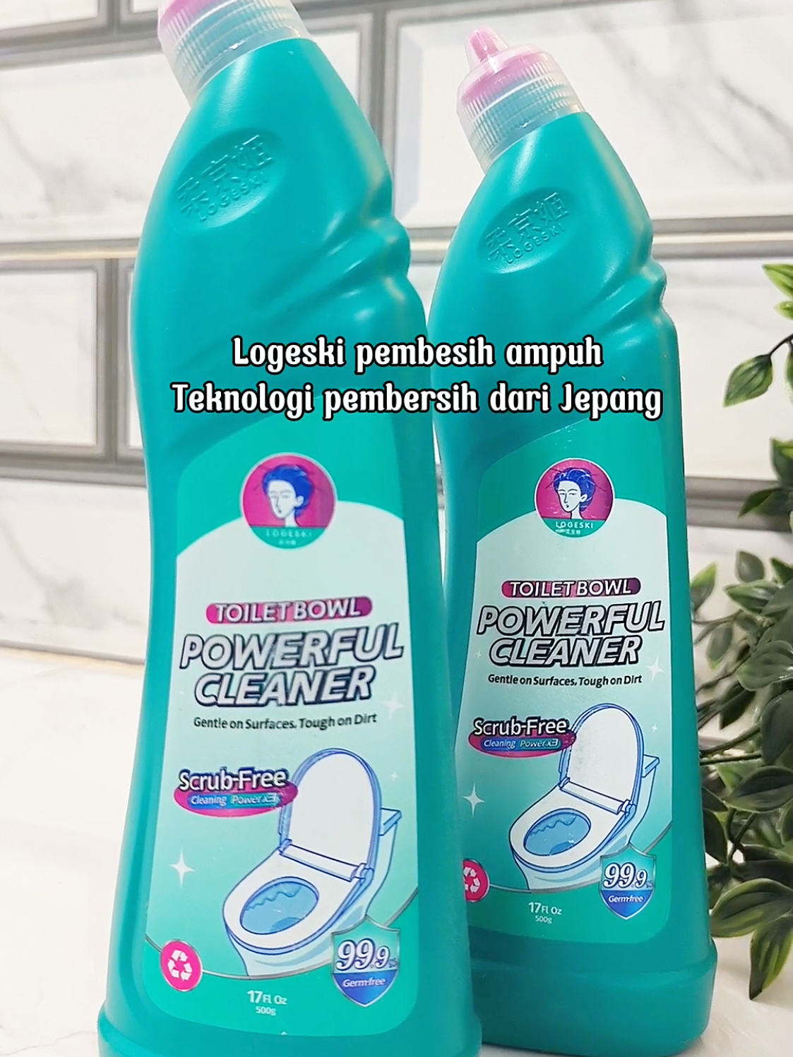 Gak ada lagi alasan malas bersihkan toilet, tinggal tuang dan siram.. sat set banget🫰 #pembersihtoilet #kamarmandi #logeski #logeskiclean #pembersihkamarmandi 