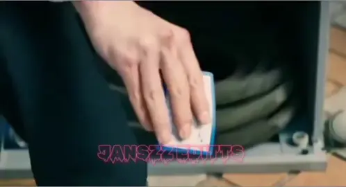 kulkas nya sudah pd cair#promomakangajian #highandlowtheworstxcross 