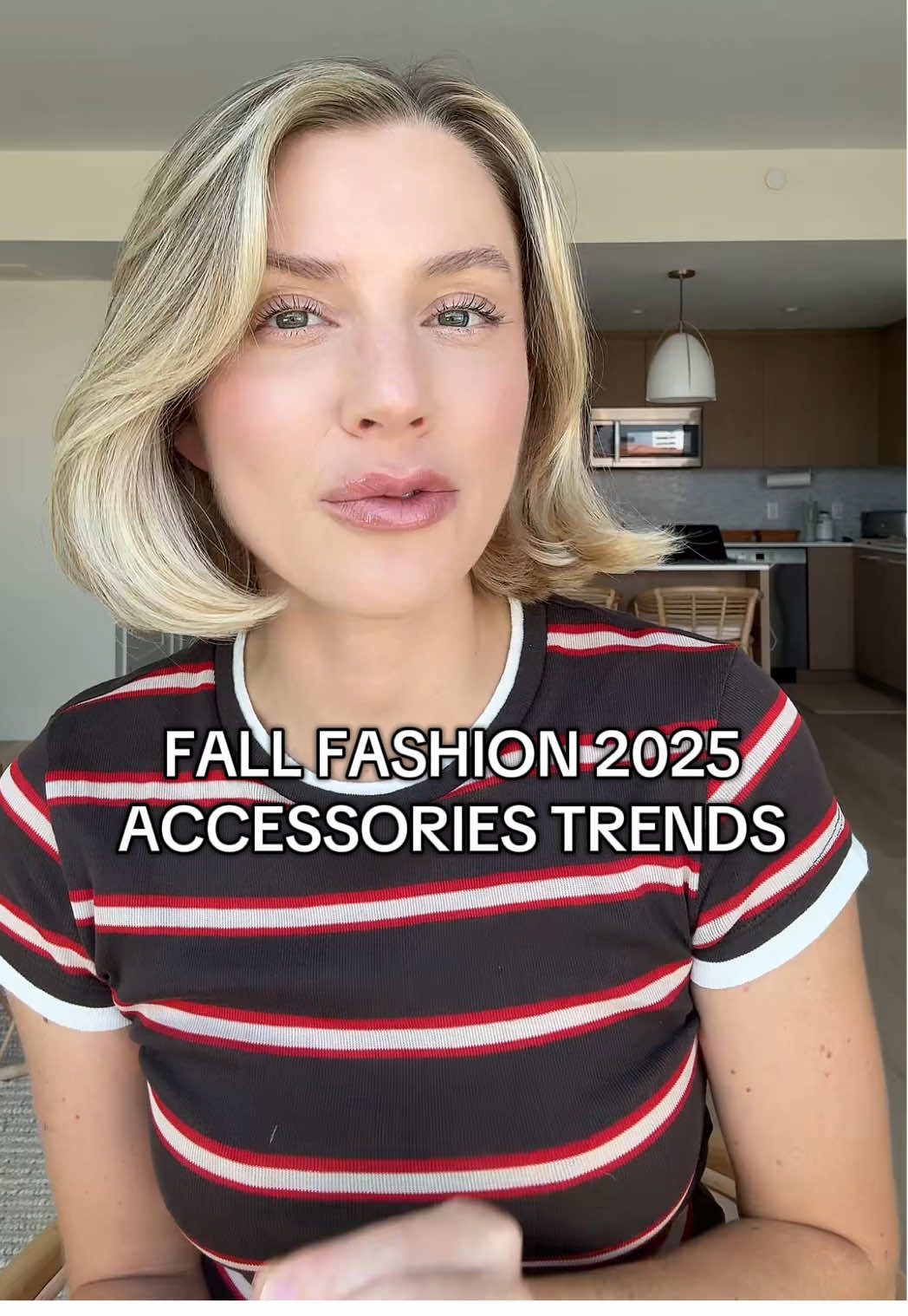 Fall fashion accessories trends! Bags, belts, & shoes that are in currently. What do you think? #fallfashion #fallfashiontrends #fallfashioninspo #accessories #falloutfitinspo 