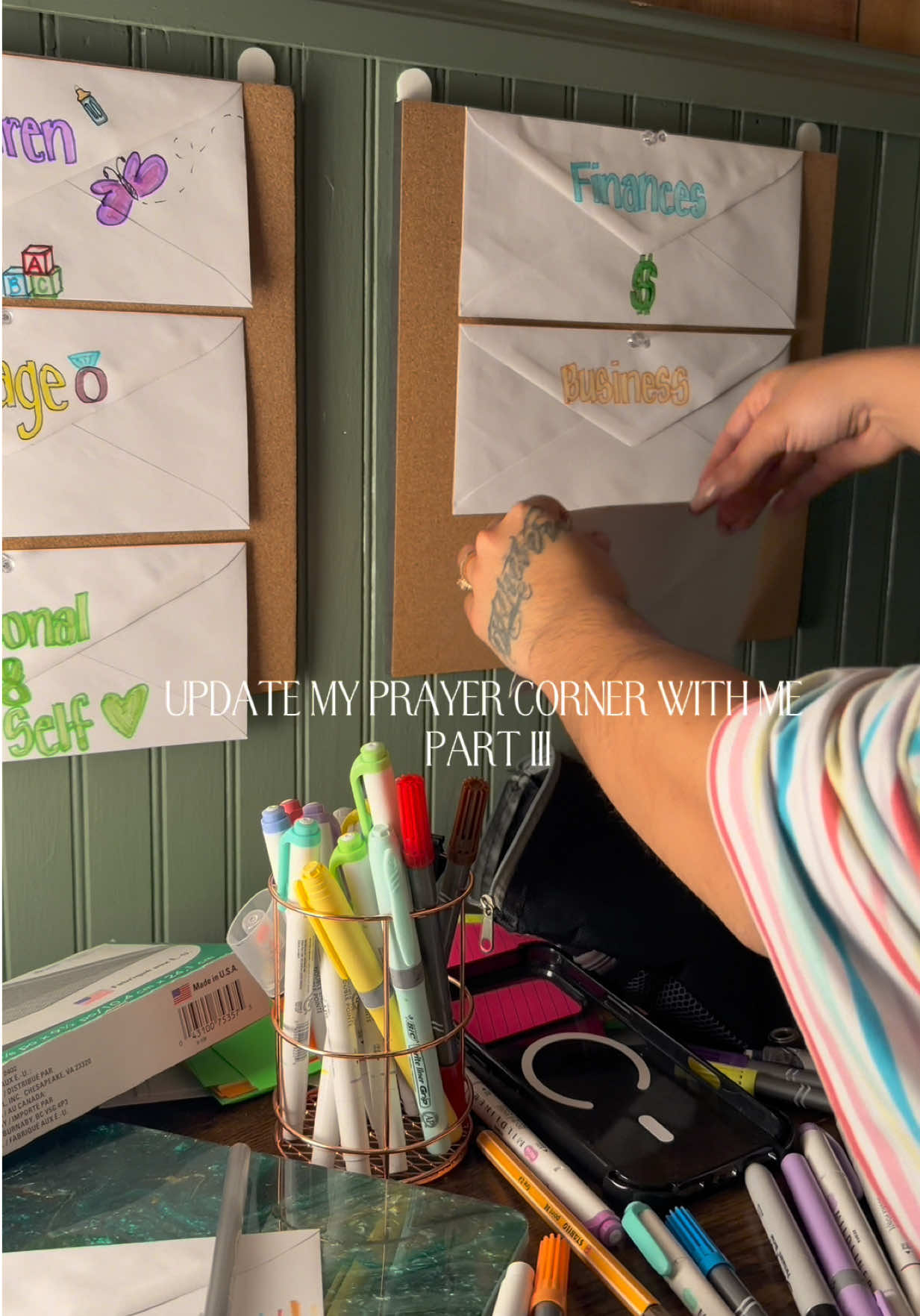 I love my Bible study corner. Let’s update her with a prayer wall 💚 #prayercorner #biblestudy #prayerwall #DIY #sahm 