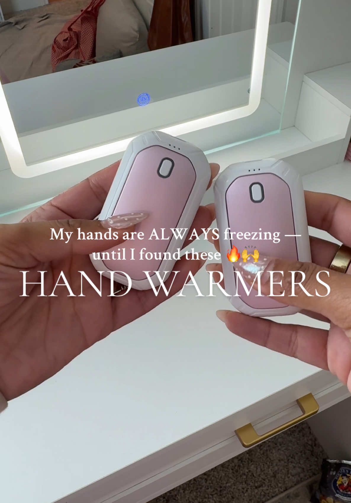 Cold hands? Not anymore 🔥 Stay warm anywhere this winter! #tiktokshopblackfriday #tiktokshopcybermonday #wintermusthaves #cozyfinds #giftideas