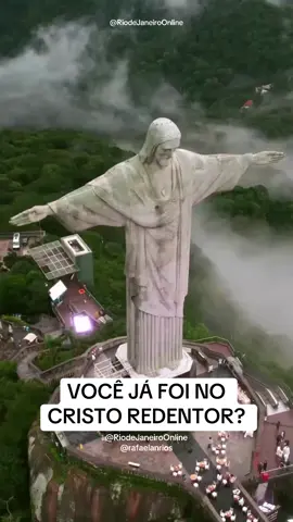 Você já foi no Cristo Redentor - RJ?📍🤩 . Eleito no dia 7 de julho de 2007 como uma das sete novas Maravilhas do Mundo! 🏆🌍 . De trenzinho ou van, sozinho ou acompanhado, visitá-lo é um daqueles passeios que faz a alegria de todos com garantia de belas recordações para a vida toda! 🥰 . 📍Rio de Janeiro - Cidade Maravilhosa . 💥 Siga nosso perfil para nos ajudar e incentivar. . . 🎥: rafaelanrios  . . #riodejaneiroonline #riodejaneiro #cristo #mundo #natureza 