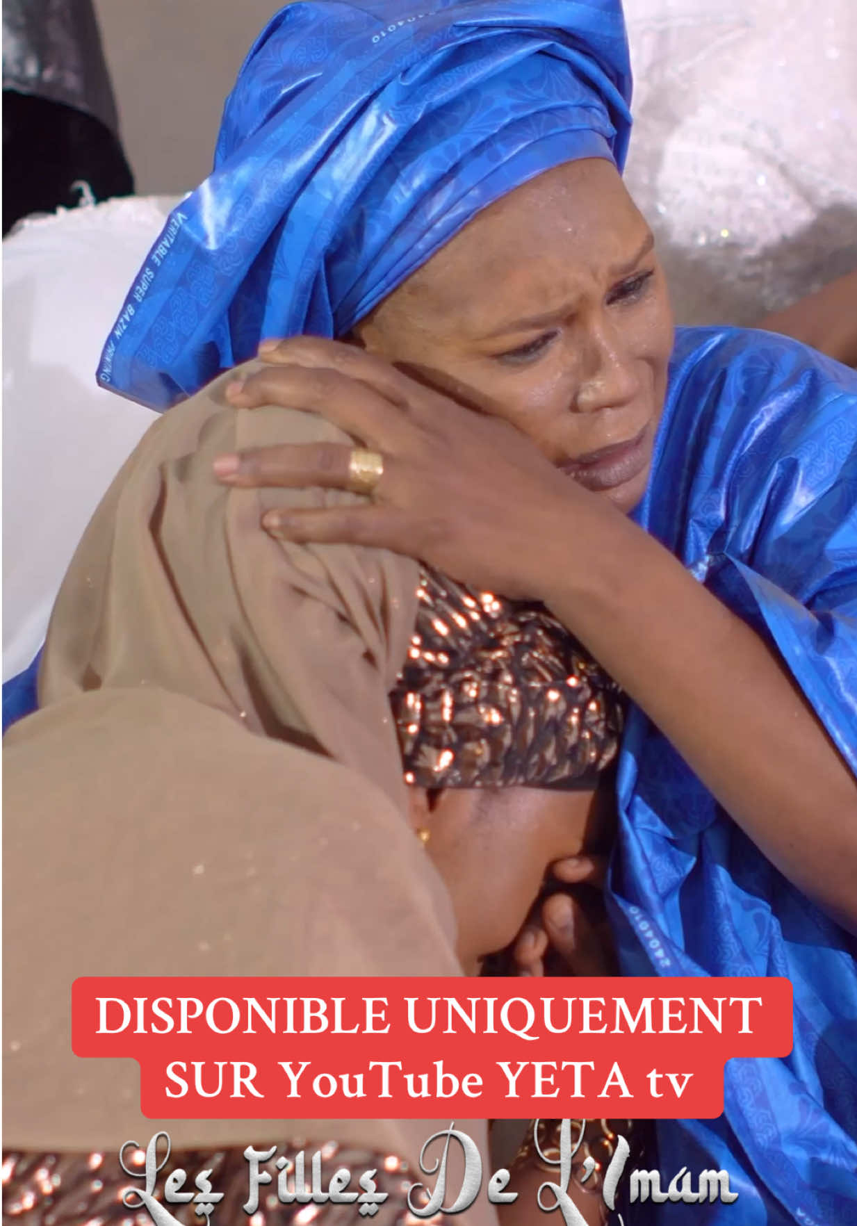 💍 Être abonnée par son mari… le jour même de son mariage. Un geste qui change tout. Halima, déchirée entre amour et dignité. Mais peut-on fuir un destin déjà scellé ? Et surtout… peut-elle être heureuse auprès de Mansour? 🎬 Découvrez  votre série LES FILLES DE L’IMAM – seulement sur YETA.TV