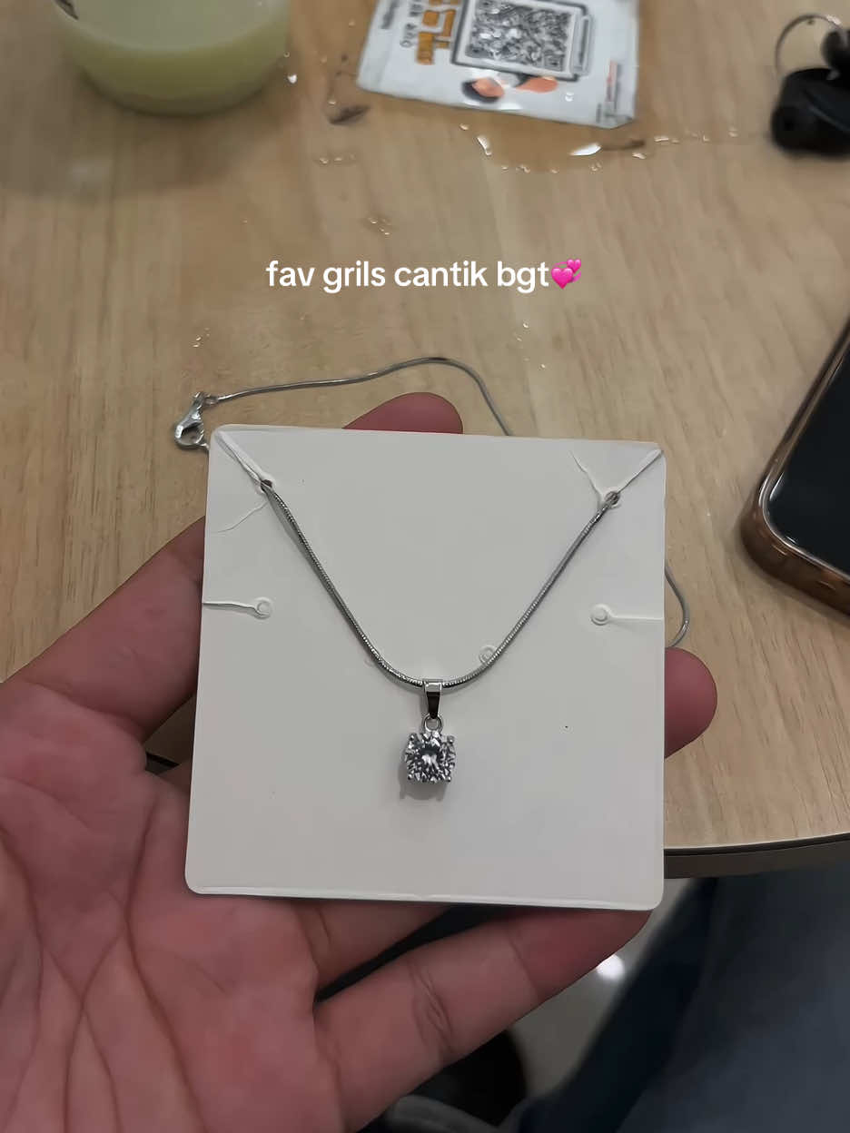 kalung titanium berlian perak lagi diskon cuma 15rbuu ajaa💗 #kalungtitanium 