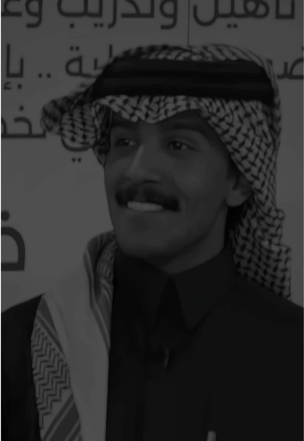 فكري مع اللي وجهها كانه النور #علي_الحارثي @علي عواض  #explore #explor  #شعر #اكسبلور ⁩⁩