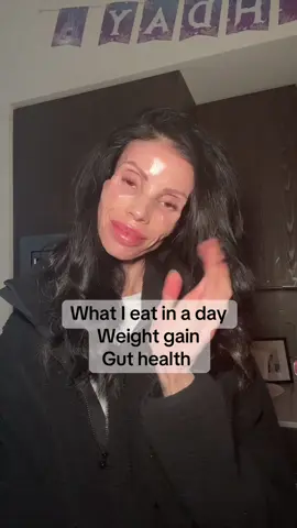 What I eat in a day as a busy mom of 2 trying to gain weight and doing the bean protocol to help rebuild my gut microbiome after antibiotics #wieiad #whatieatinaday @cocojune @ALOHA Protein @Coconutcult @Zevia 