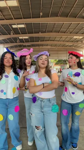 Por eso del confeti carnal✨#uat#dizfrazhalloween #facultad #facultaddeenfermeria #confidizfras 