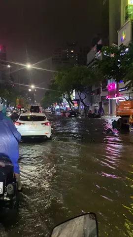 Chán thấy cái cảnh này🥴#mualumientrung #danang#xuhuong 