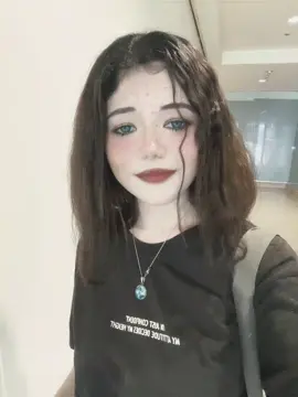 بحس إني غريب