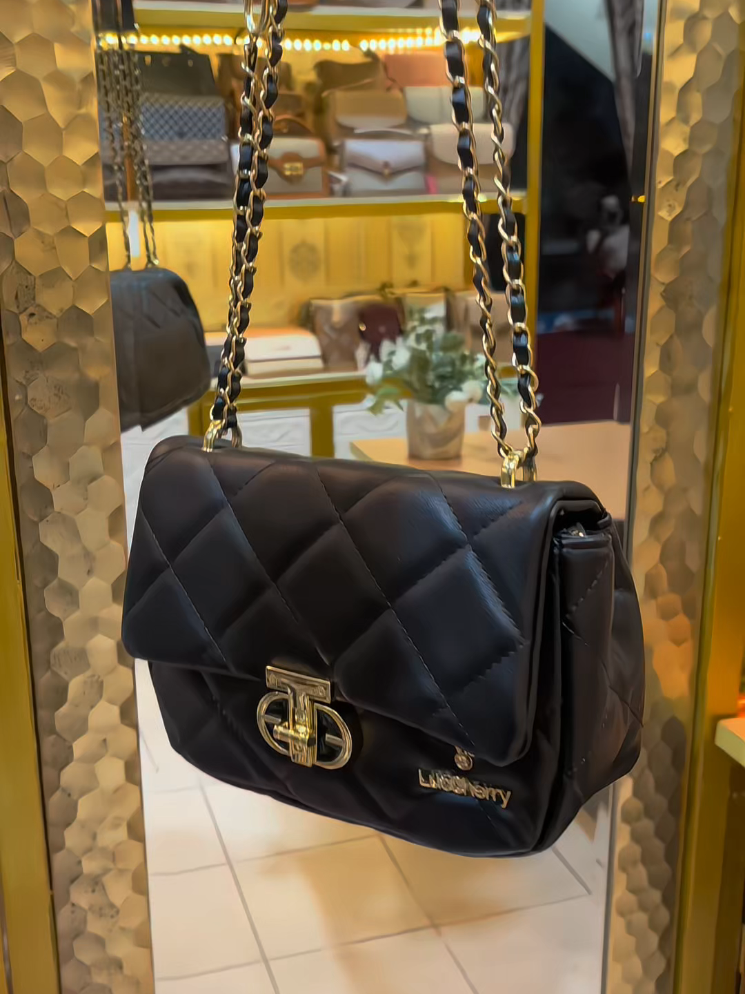 Kapan lagi dapat tas semurah gini mana aslinya cakep banget lagi#tasselempangwanita #handbagwanita #shoulderbagwanita #taswanitaelegan