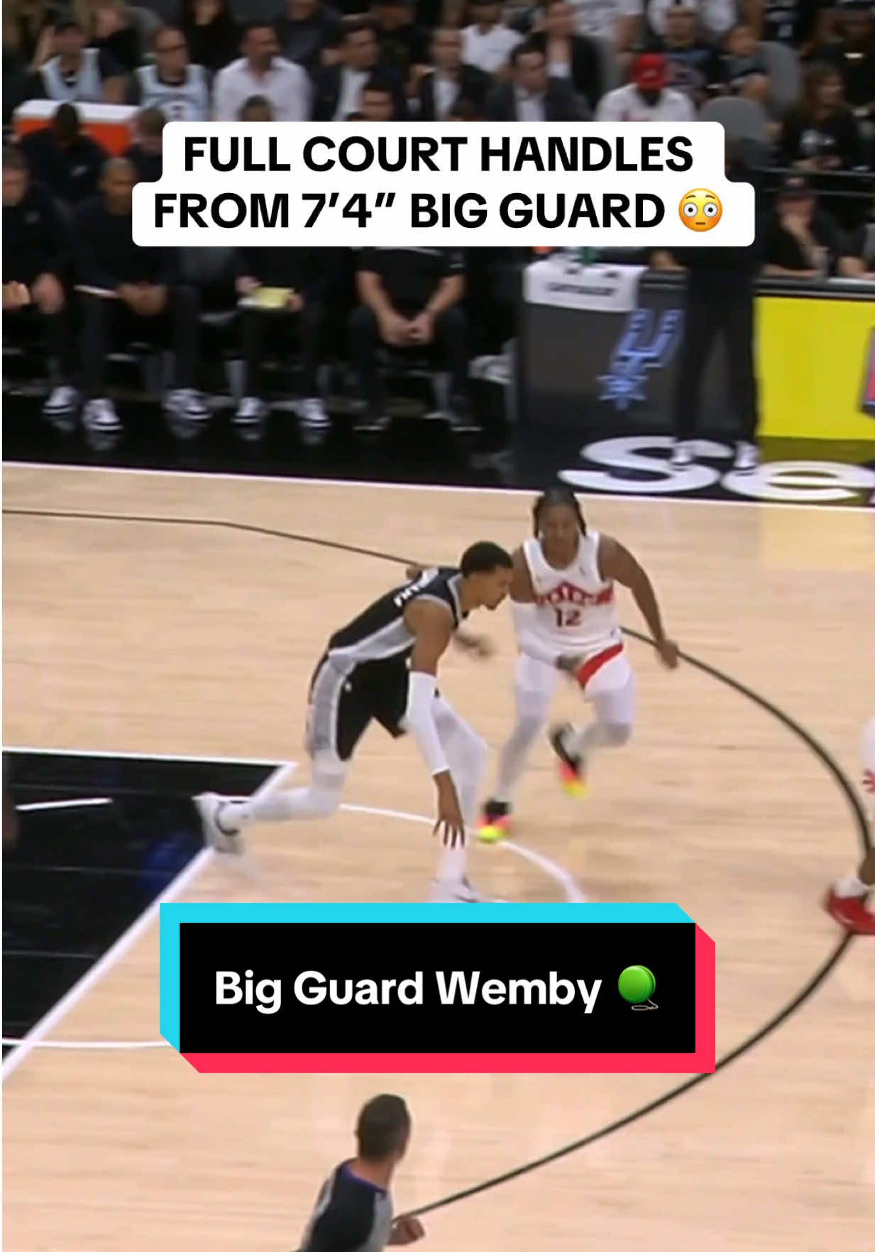 @Victor Wembanyama with some sweet handles down the length of the floor 🔥 #NBA #basketball #VictorWembanyama #Wemby #Spurs 