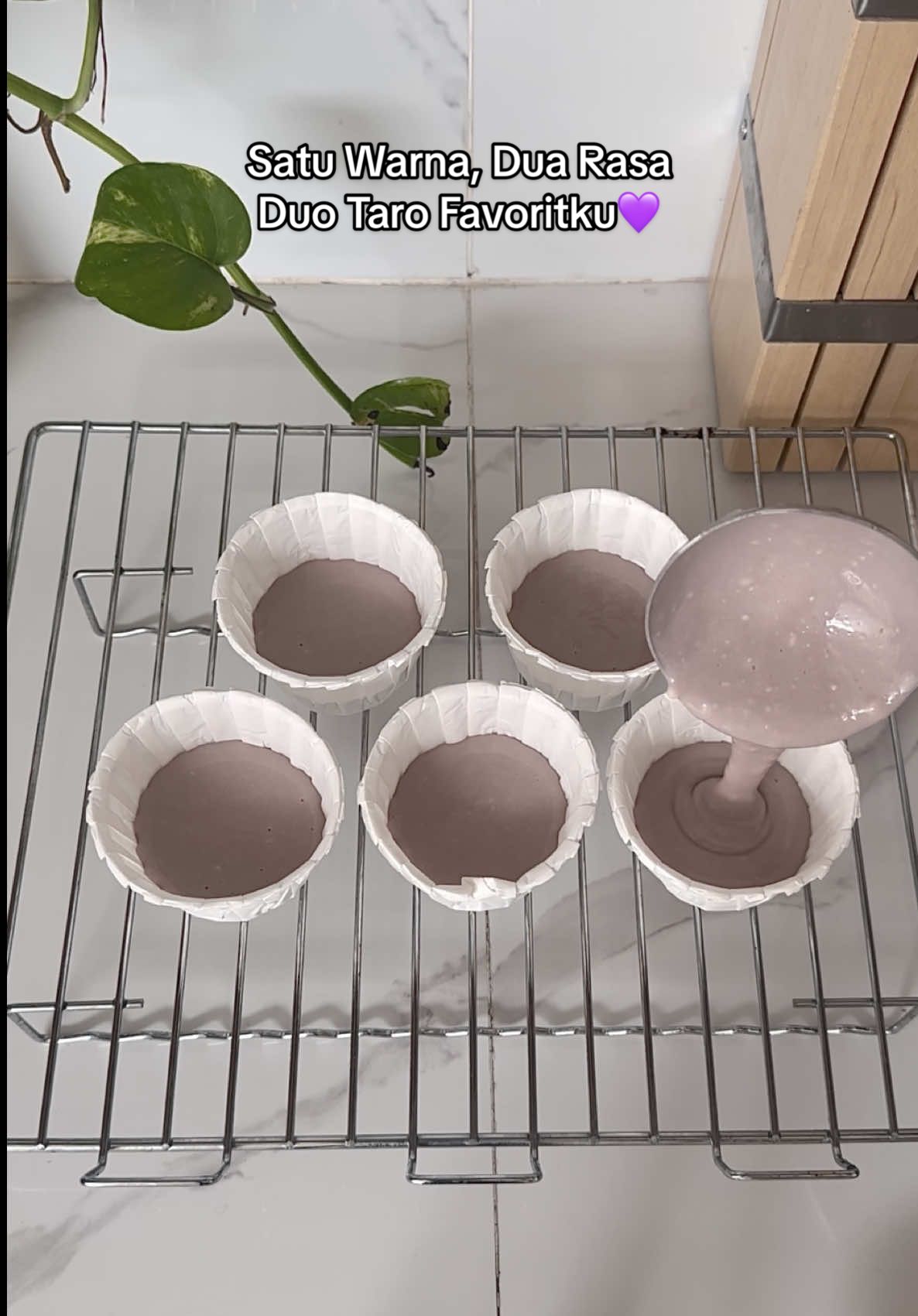 Satu warna, dua rasa 💜 Taro Cheese Cup x Taro Milkshake dari @maxfood  #taro #maxfood #resepsimple #cheesecake #milkshake 