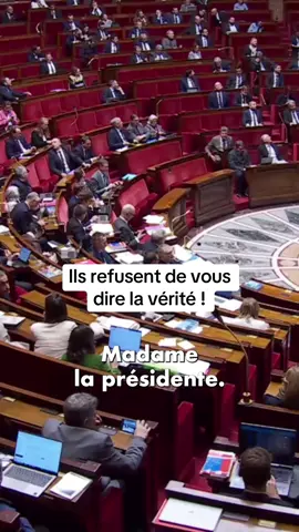 Cynisme et lâcheté.