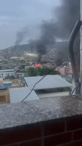 Favela pede paz🖤🕊️  #fy #penha #riodejaneiro #explorepage 