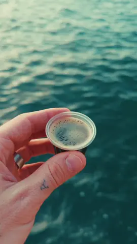 A entire week on a commercial set taking photos summed up into a few seconds 🤘🏻 work is fun!