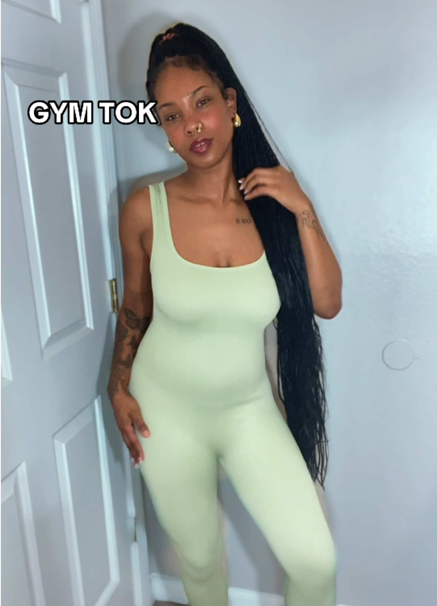 @Nebility Shop ate! Love this gym set. #gymset #gymsetforwomen #GymTok #workoutclothes #blackfridaydeals 