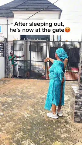 after sleeping out he is now at the gate 😡😡😡#fypシ゚viral #couplegoals❤️ #marraigevibes ❤️❤️❤️