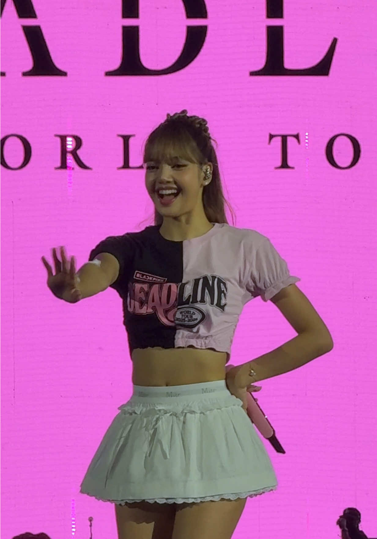 Lisa kick it encore bkk day3 #블랙핑크 #lisa #blackpink #deadline_in_bangkok #deadlineworldtour 