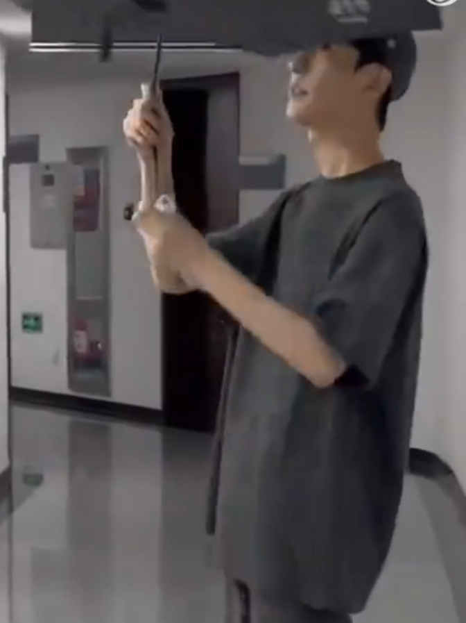 #เทรนด์วันนี้ เห็นคลิปยังเห็น#อวี่เมิ่งหลง💔💔💔 วิ่งไปหาแฟนคลับยังทักทาย ในใจก็ยังคิดตามเพลงนี้ #พระเอกจีน🇨🇳  #justiceforyumenglong สักวัน #บันเทิงtiktok 