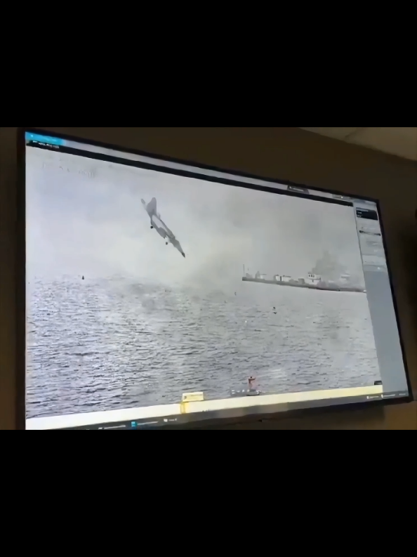 #southchinasea #usnavy #seahawks #fa18 #strange 