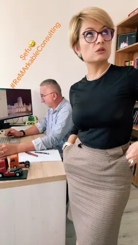 E oriunde pă lângă mine 😂😂😂 #remarkable #team #boss #work #done 