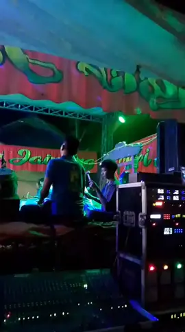 heeh kajeun bari jeung sirah di geberan ku kardus oge nya bos🤣@yudistiraaudio #putrijayabaranyay #baranyaygroupsubang #fypage #yudistiraaudio🔉🔊🔊 