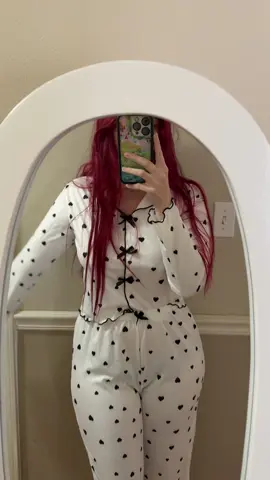 How cute are these pajamas 🖤