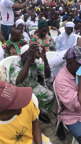 Oworoshoki demolition victims lament how the government demolished their homes without notice, dialogue or resettlements. #oworonshoki #demolition #lagos #LASG #governance 