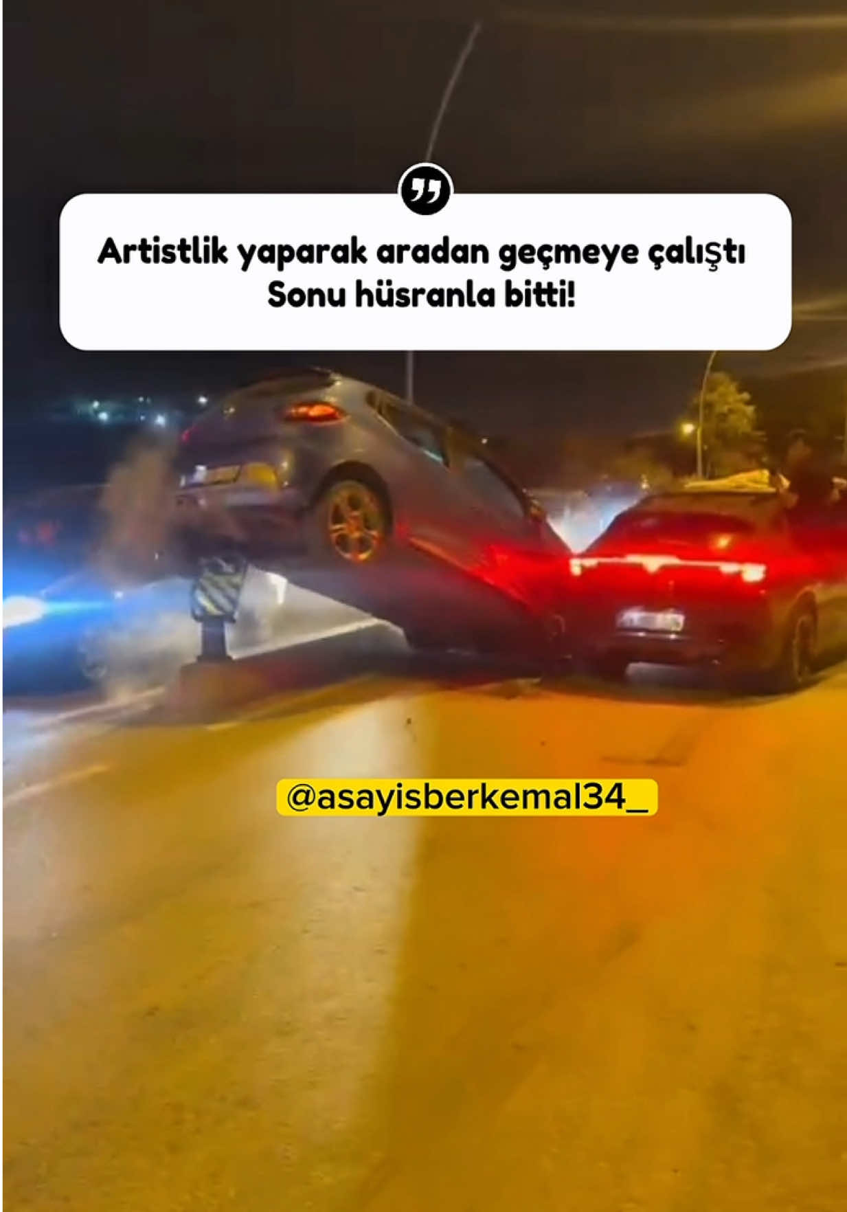 Aradan geçmeye çalışırken kaza yapan sürücü.  Satarken ilan başlığı ne olmalı? 