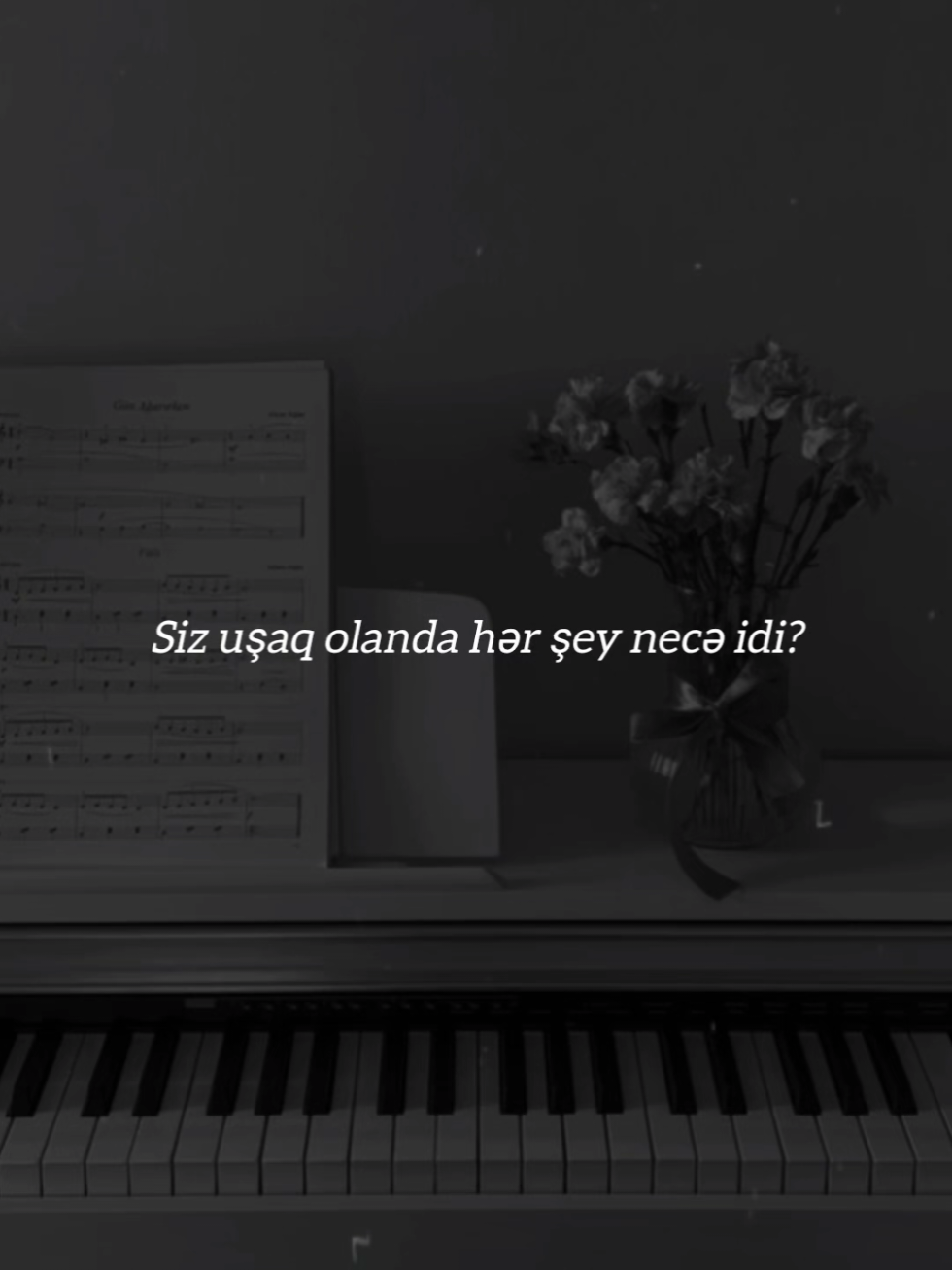 Biz uşaq olanda sevgi daha saf, dostluq daha səmimi, həyat isə daha sadə idi…   İndi hər şey var, amma o günlərin dadı yoxdu..🖤