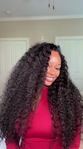All smiles for this half wig 🥰 from @ISEEHAIR #iseehalfwig #halfwig 