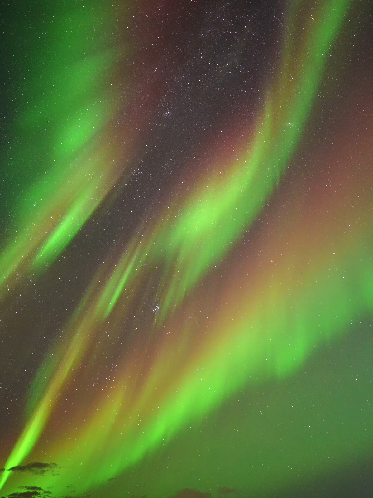 🌌 Northern Lights and Milky Way. Tromsø, Norway, 27 October 2025 #tromsø #norway #northernlights #aurora #auroraborealis 