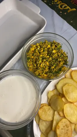 ومرحبا مليووون حبايبي ♥️..هذي الصينية طعمها لاااينسى لذذذيذة وذاايبة ومن صواني رمضان اللذيذة 😍🌙 خلاص قرب رمضان الله يبلغنا واياكم يارب واحنا وانتم بصحة وعاااافية ♥️ #وصفات#اكسبلور #رمضان #اكسبلورexplore #اكسبلووووورررر 