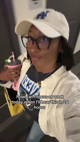 no one speak to me today im focused on TATE #tatemcrae #tatemcraetour 