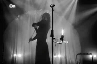 𝐆𝐑𝐄𝐄𝐍 𝐁𝐎𝐎𝐊★★ @ghostlykisses #ghostlykisses #fyp #explore #song #Love 