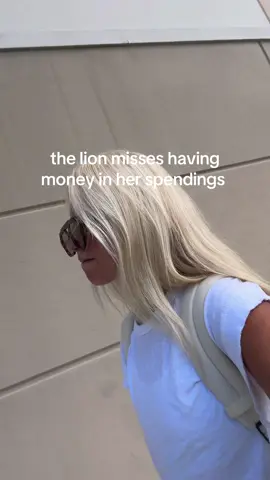 i have a spending and saving problem #foryou 