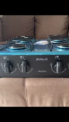 🔥 Fogão Cooktop de Mesa Portátil a Gás 4 Bocas Braslar Bivolt 🔥 Leve praticidade e eficiência para sua cozinha! ✅ 4 bocas potentes para preparo rápido das refeições ✅ Design moderno em aço inox, fácil de limpar ✅ Ideal para casas, kitnets, viagens e camping ✅ Acendimento manual e estrutura resistente ✅ Disponível nas cores preta e prata ⚡ Bivolt – pronto para uso em qualquer tomada 💰 De R$ 279,99 por apenas R$ 199,99! 📦 Aproveite o desconto e garanta já o seu! #fogao #fogaolimpo #braslar #cozinha #comida 