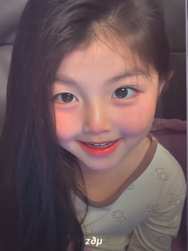 This little brother is so cute 🥰 #douyin #douyin抖音 #chinesegirl #fyp #shenzhenhighschool 