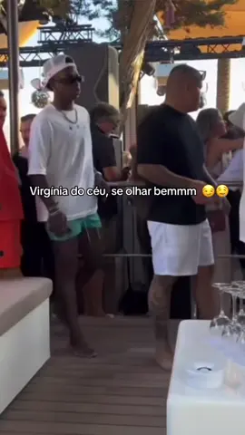 Olha essas pernas Brasil #vinijr #virginia #wepink #virginiafonceca #viral 