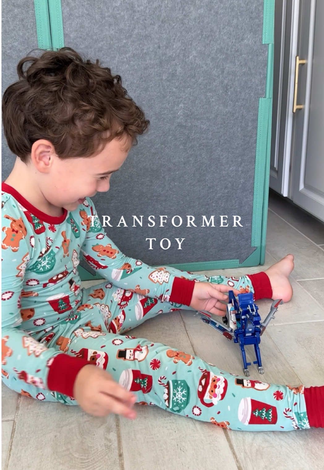The coolest transformer car! Toy? Dragon? Both! It’s like magic ! My toddler is obsessed. 🚙🐉#transformer #transformertoys #cartoy #giftideasforkids #toysforkids 