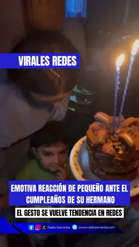 Reacción de un pequeño se vuelve #Viral.. 🎈🎉 Un video compartido en redes sociales se ha vuelto tendencia, en el se puede ver a un pequeño entrar en la recamara de su hermano, quien junto con su familia llevan un pequeño pastel, la razón es que era el cumpleaños. Lo que sorprendió fue la reacción del pequeño quien estaba emocionado por la celebración, y despertó a su hermano para felicitarlo, de una forma que hizo reír a usuarios.