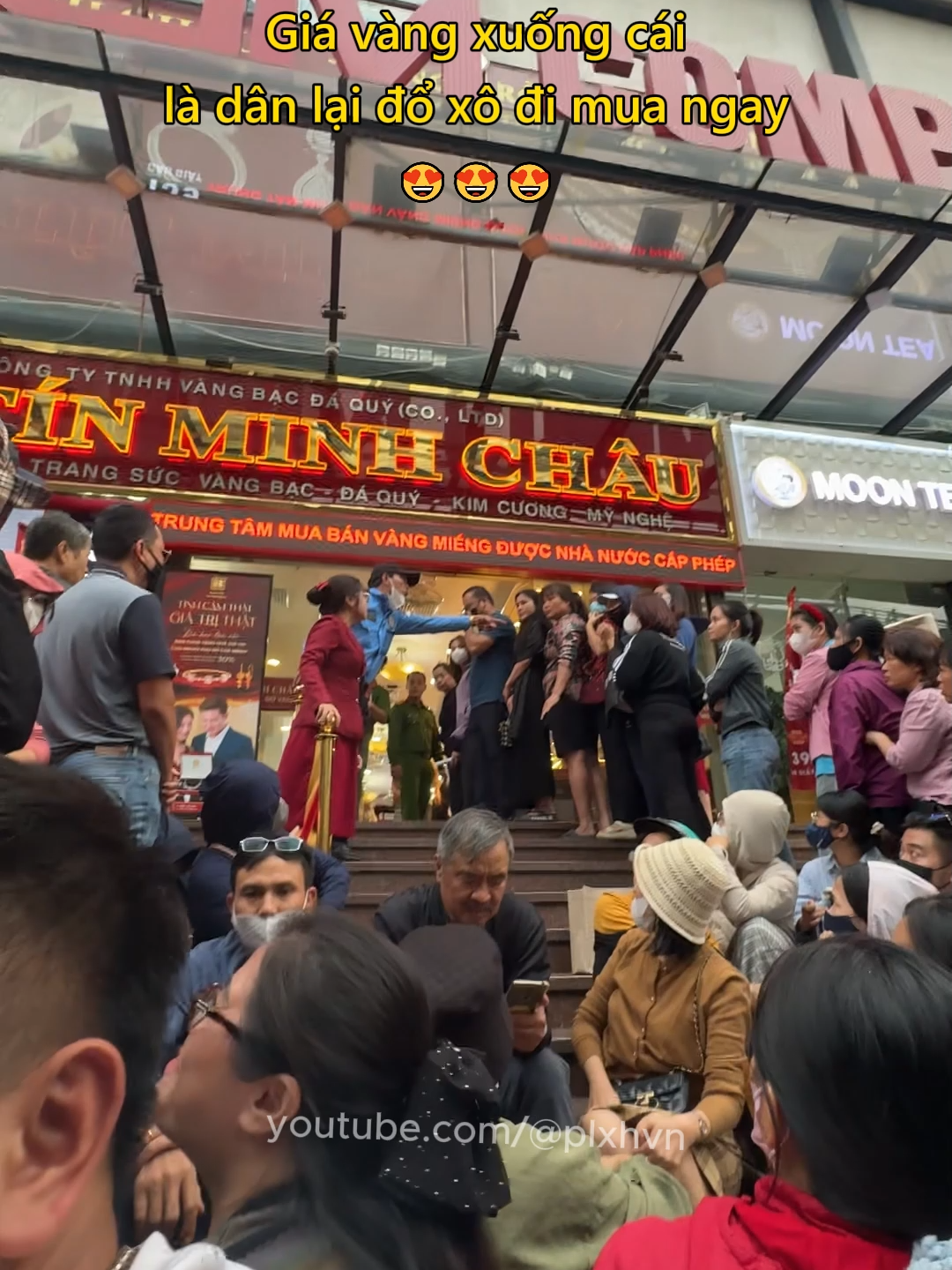 Giá vàng xuống cái là dân lại đổ xô đi mua ngay 😍 #giavang #thitruongvang #kinhte #xahoi #hanoi #plxhvn #phapluatxahoi