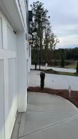 When Sunny tells Joslyn that she’s done being a bum! #kountrywayne #comedytiktok #jesus #comedian #videoviral #vairal