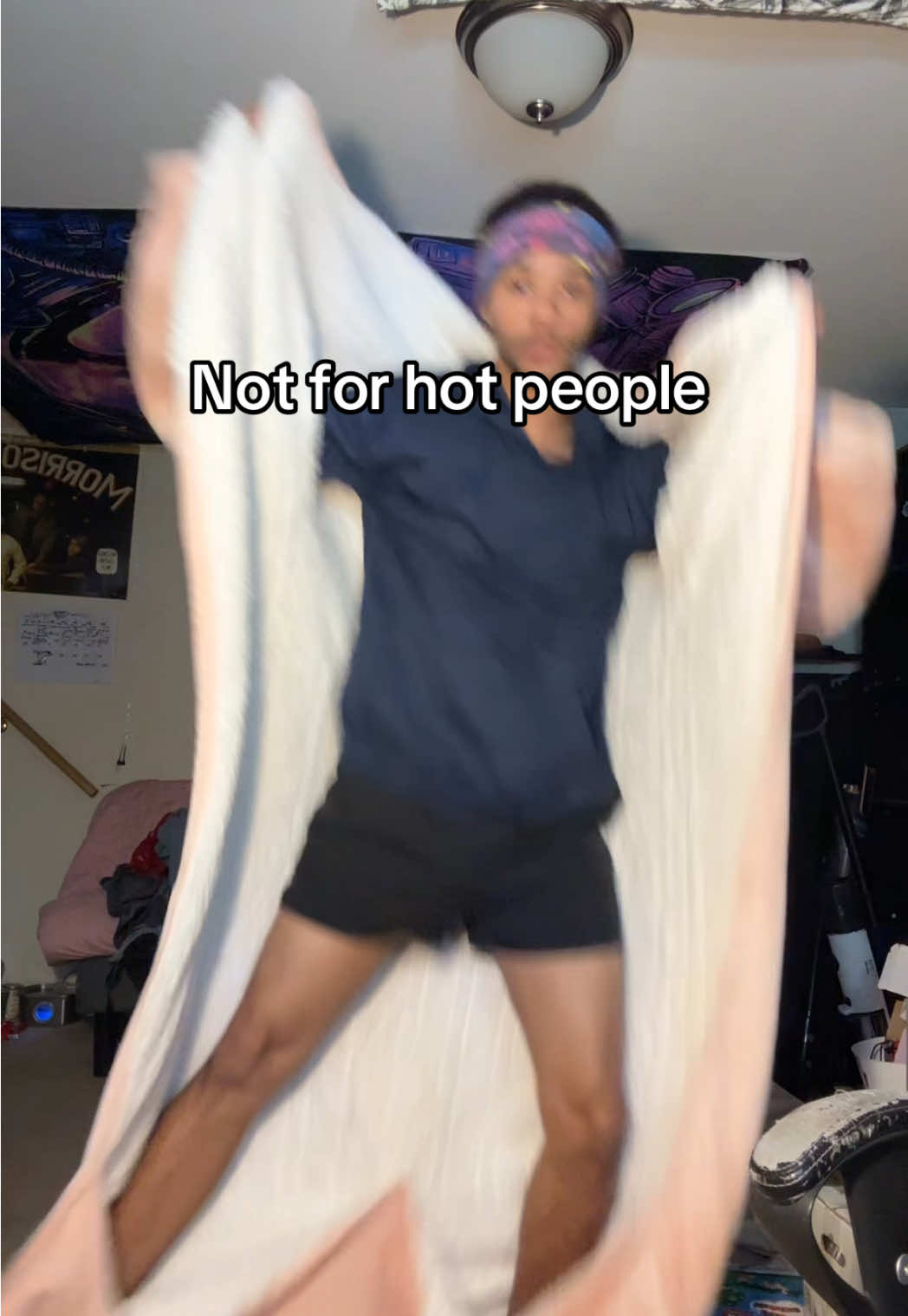 Wearable heated blanket #tiktokshopcreatorpicks #tiktokshopblackfriday #heatedblanket #lazygirlfashion #BlackFridayDeals 