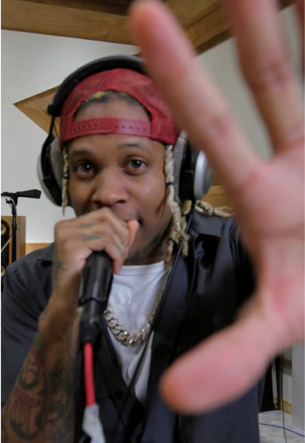 Lil Durk performs “No Auto Durk” w/ a live orchestra - Audiomack Trap Symphony #lildurk #trapsymphony #durkio #rap #audiomack 