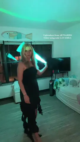 Order a last minute accessory to your costume from @ARTSABERS using code: LAVASHEA for a discount #starwars #starwarstiktok #artsabers #lightsabers #lightsaber 