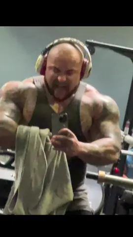 Sea turtles mate 💉🐢 #gym #gymmotivation #GymTok #Fitness 