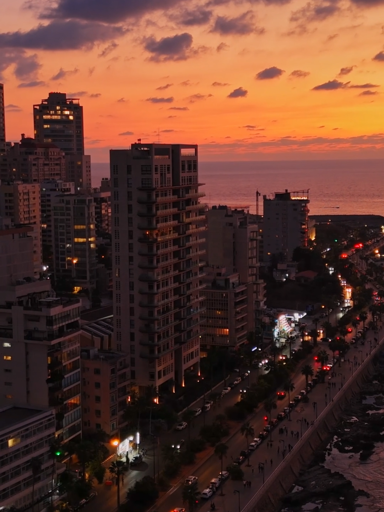أجمل غروب شمس من عين المريسة ❤️🇱🇧😍 #لبنان #بيروت #fyp #foryou #waelkfoury 