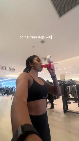 Did someone say leg day? ⚡️  #legday #cometrainwithme #movementismedicine #Fitness #health 